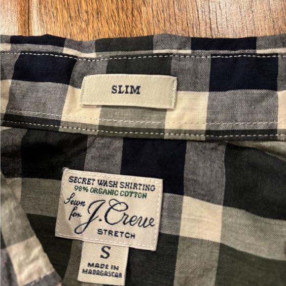 New with tags J Crew mens size small slim shirt. Long sleeve - Picture 4 of 5